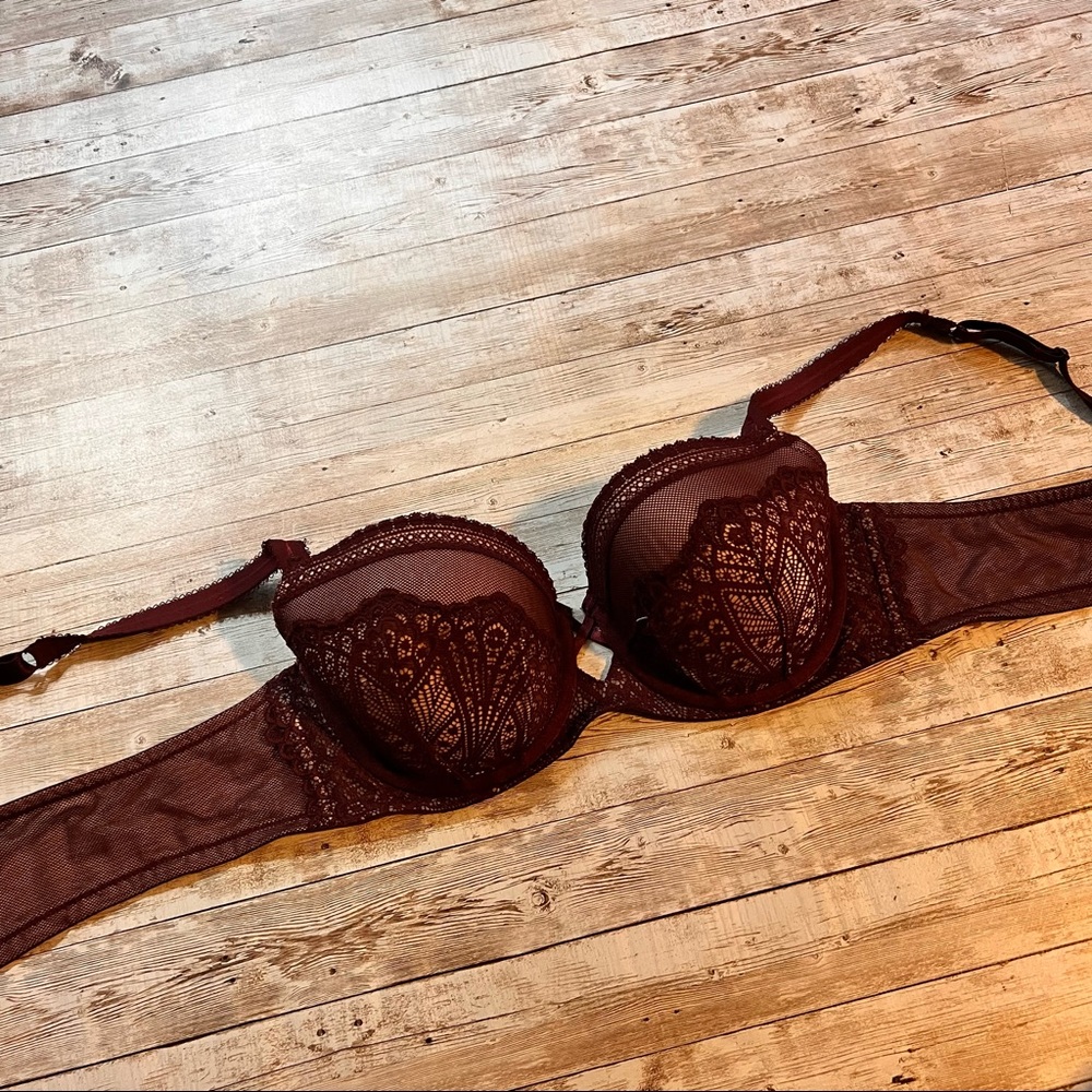 💚City Chic 40C burgundy bra